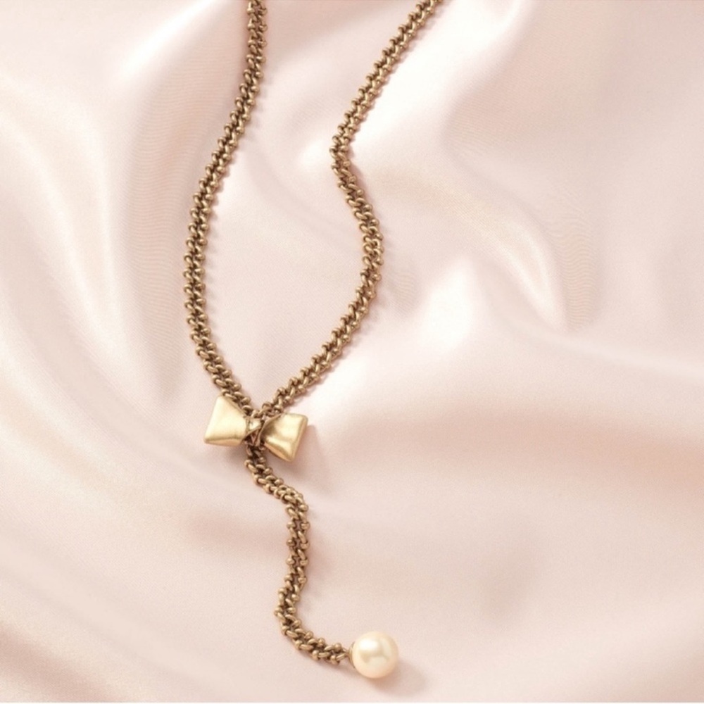 Stella & Dot | Necklace | The Lady Bow-Lo